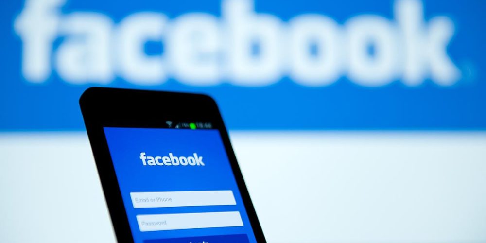 Facebook тестирует блокировку постов по ключевым словам