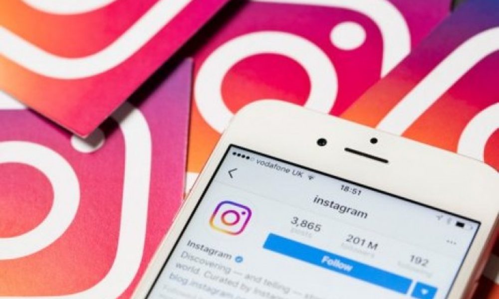 Instagram позволит добавлять опросы в сториз и отмечать людей на видео