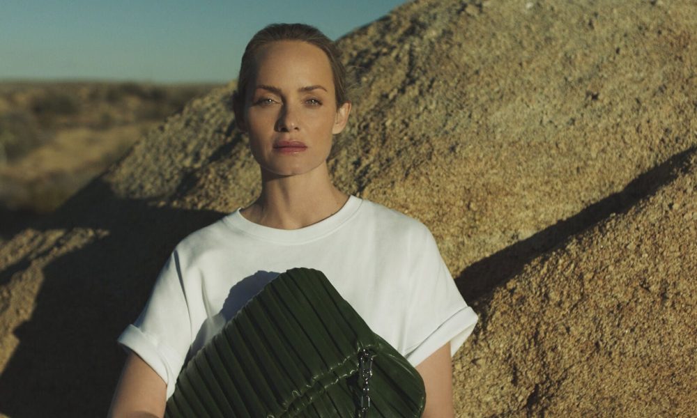 Эмбер Валлетта и Karl Lagerfeld выпустили сумки из кактусовой кожи