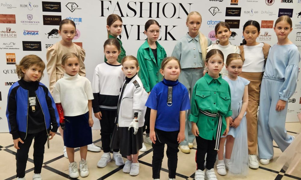 Cyber Fashion Technology задают моду на трансгуманизм на московских подиумах