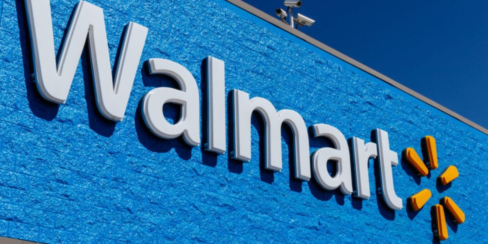 Walmart начал продавать биткоины