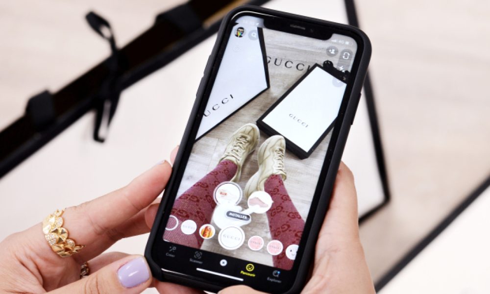 Gucci запустил виртуальную AR-примерочную в Snapchat