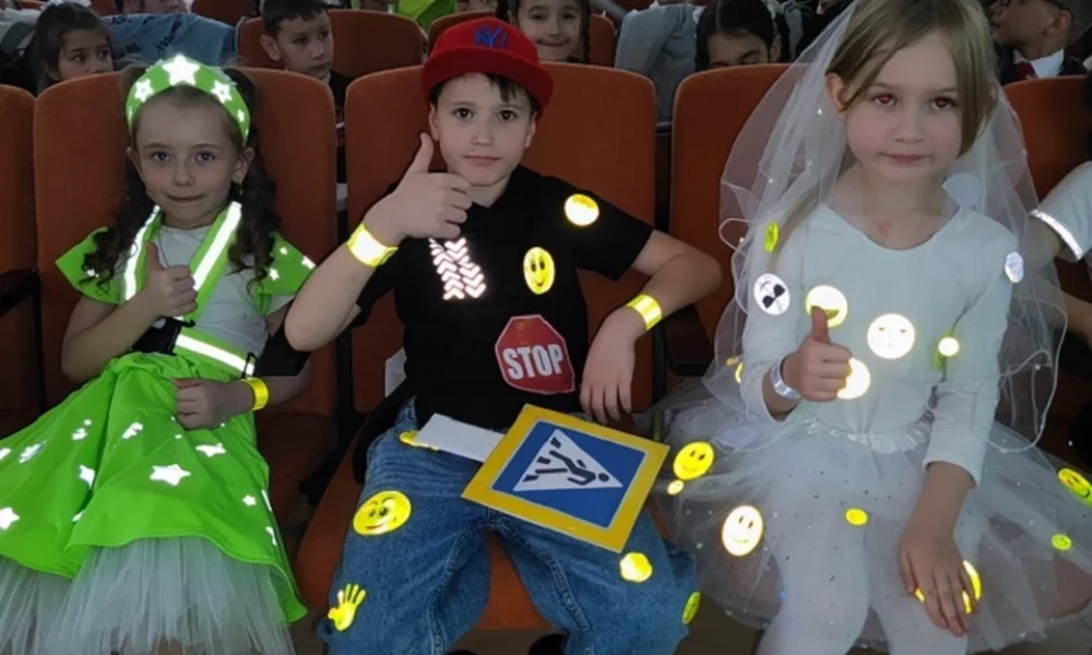 В Пятигорске школьники создали коллекцию светоотражающей одежды