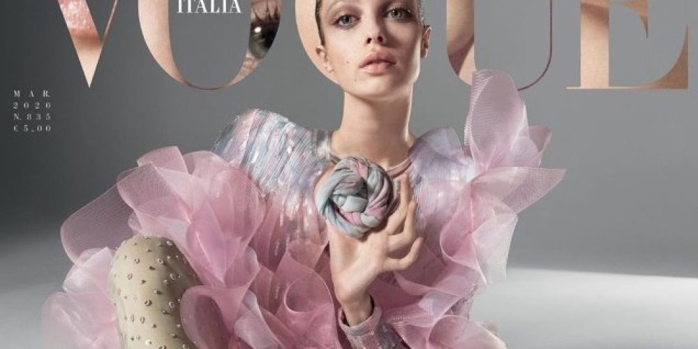 Лицом обложки Vogue Italia стала digital-модель