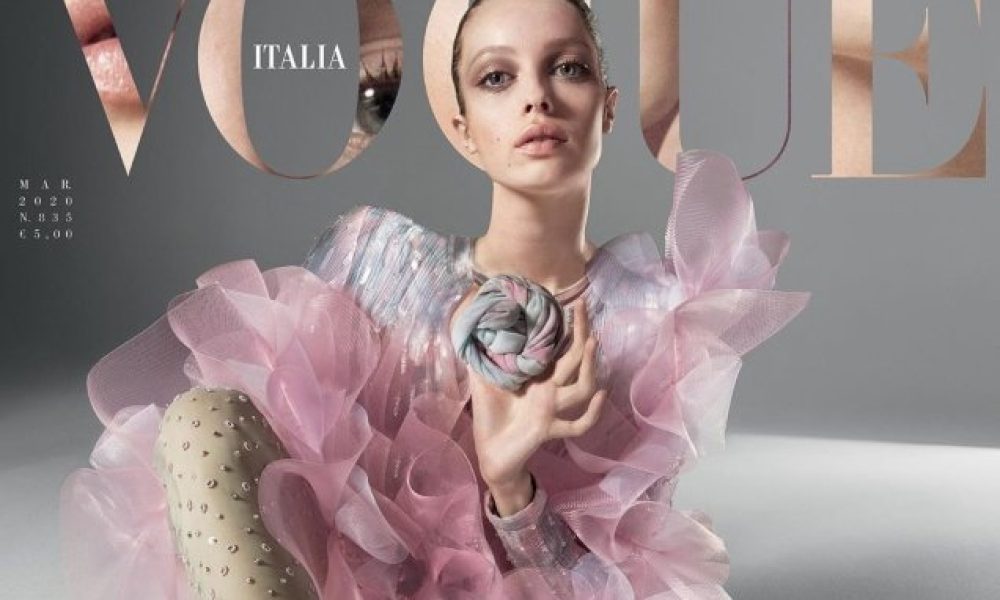 Лицом обложки Vogue Italia стала digital-модель